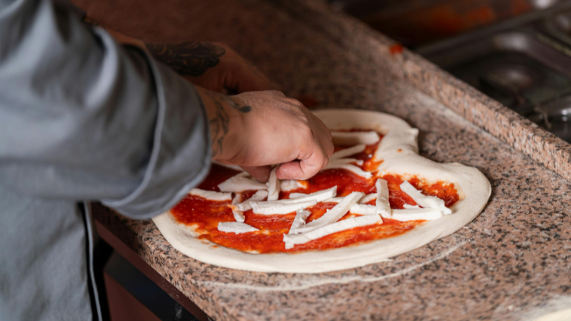 Alberto Toshio Murakami analisa como o turismo gastronômico na Itália conecta cultura, culinária e experiências que revelam a essência do país.